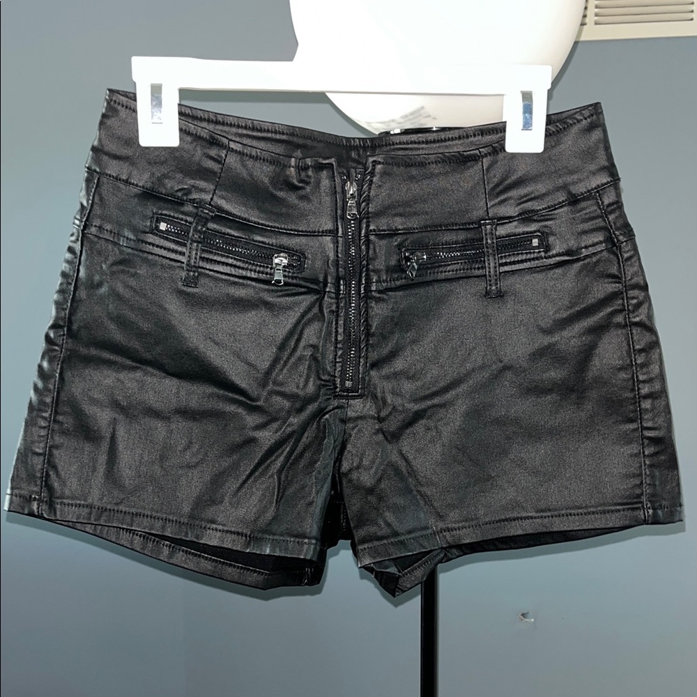 Black Women's Faux Leather Shorts Size XL